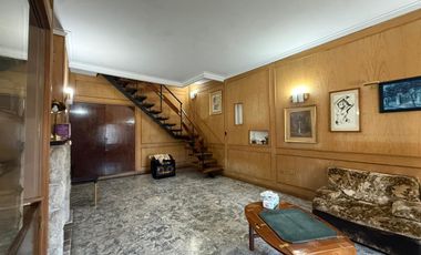 Casa cuatro ambientes jardin quincho a la venta en Wilde Apto Credito