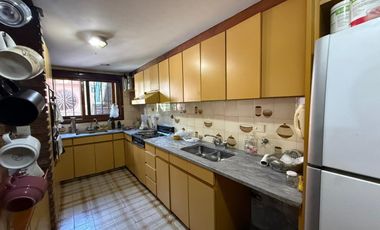 Casa cuatro ambientes jardin quincho a la venta en Wilde Apto Credito