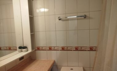 DEPARTAMENTO AMOBLADO TRES HABITACIONES  CONDOMINIO CERRADO