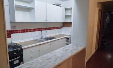 DEPARTAMENTO AMOBLADO TRES HABITACIONES  CONDOMINIO CERRADO