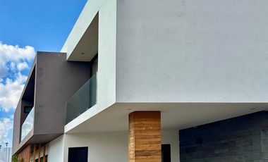 Renta Casa  Irapuato Guanajuato Puerta de Hierro