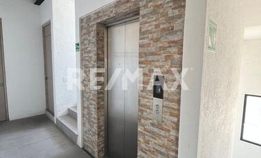 LOCAL COMERCIAL AL LADO DE ZEN HOUSE, CERCA DEL EL MIRADOR. - (3)