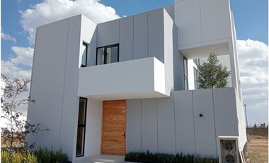 CASA RESIDENCIAL EN VENTA FRACC. LA CARTUJA, AL SUR DE PACHUCA