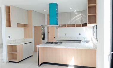 CASA RESIDENCIAL EN VENTA FRACC. LA CARTUJA, AL SUR DE PACHUCA