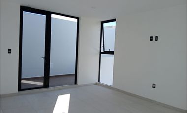 CASA RESIDENCIAL EN VENTA FRACC. LA CARTUJA, AL SUR DE PACHUCA