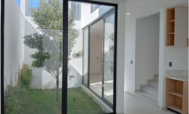 CASA RESIDENCIAL EN VENTA FRACC. LA CARTUJA, AL SUR DE PACHUCA