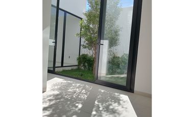 CASA RESIDENCIAL EN VENTA FRACC. LA CARTUJA, AL SUR DE PACHUCA