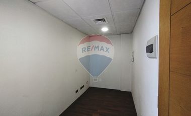 ¡Excepcional Oportunidad oficina lo Barnechea!!