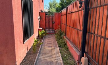 Arriendo con excelente conectividad