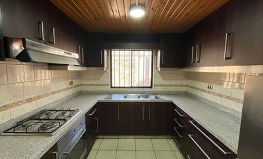 Arriendo con excelente conectividad