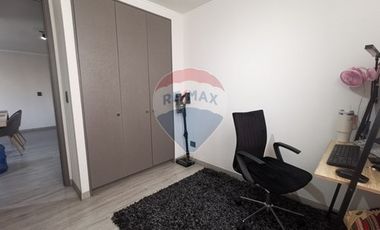 Comodo Depto cerca de la estación de metro Ñuble