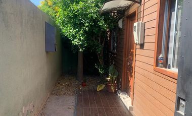 Propiedad en Vta para inversión, 3 casas La Granja