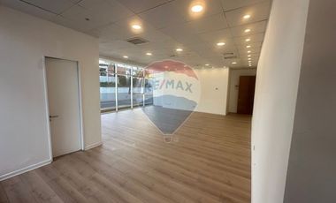 AMPLIO Y MODERNO LOCAL O OFICINA MUY ILUMINADO