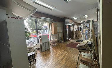 SE VENDE AMPLIO LOCAL COMERCIAL / OFICINA (CÓD. 555)