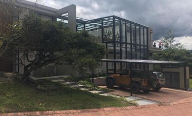 VENTA – CASA MACADAMIA DEL RÍO, LA CALERA