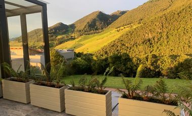 ALQUILER – CASA MACADAMIA DEL RÍO, LA CALERA