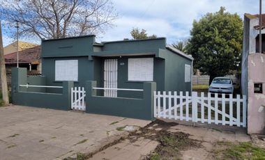 Casa  en Venta Necochea / Necochea (A108 8243)