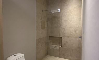 Hermosa casa en Venta Lomas de Juriquilla con cuarto de servicio