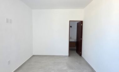 CASA EN VENTA 2 PLANTAS, 2 RECÁMARAS, 2.5 BAÑOS, COCHERA PARA 2 AUTOS