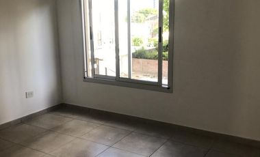 Departamento dos ambientes - Escobar, Bernardo de Irigoyen 244