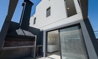 Duplex a Estrenar en Sicardi - Escritura Inmediata