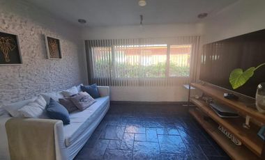 Casa en VENTA Barrio Privado La Comarca , Centenario.