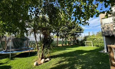 Casa en VENTA Barrio Privado La Comarca , Centenario.