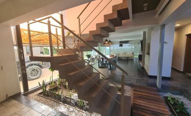 Casa en VENTA Barrio Privado La Comarca , Centenario.