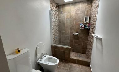 Casa en VENTA Barrio Privado La Comarca , Centenario.