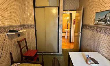 Departamento cuatro ambientes cochera a la venta en Lanus