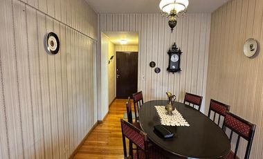 Departamento cuatro ambientes cochera a la venta en Lanus