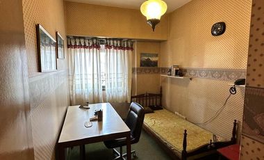 Departamento cuatro ambientes cochera a la venta en Lanus