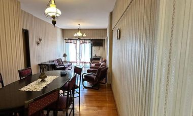 Departamento cuatro ambientes cochera a la venta en Lanus