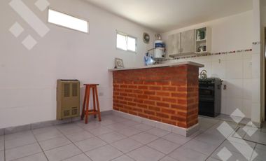 VENTA DUPLEX 3 DORM.   DEPTO. 1 DORM. - NEUQUÉN CAPITAL