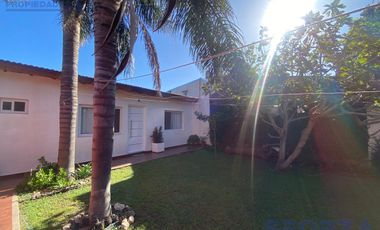 Venta Casa + Depto en