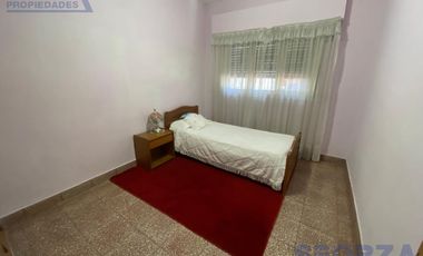 Venta Casa + Depto en