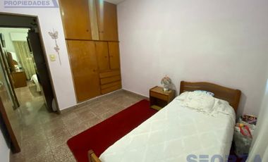 Venta Casa + Depto en