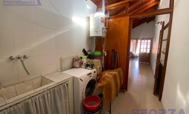 Venta Casa + Depto en