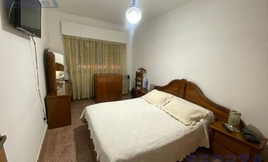 Venta Casa + Depto en