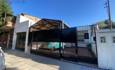 Venta Casa + Depto en