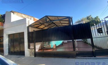 Venta Casa + Depto en