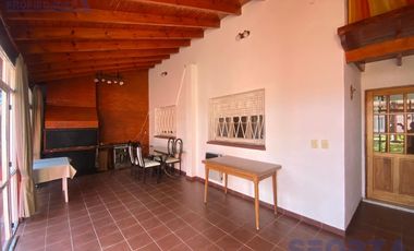 Venta Casa + Depto en