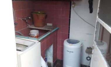 Venta Casa en Lanús Este 4 ambientes con Garaje Ideal 2 Familias