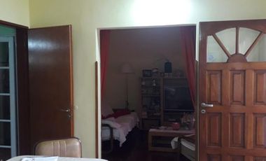 Venta Casa en Lanús Este 4 ambientes con Garaje Ideal 2 Familias