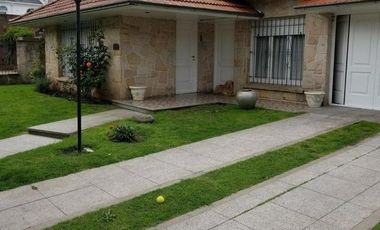 CHALET 5 AMBIENTES CON QUINCHO EN PINOS DE ANCHORENA