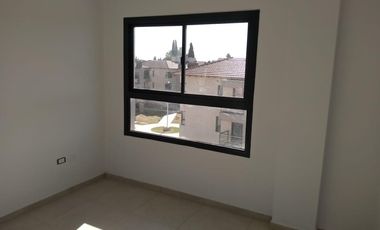 Duplex 2 dorm con cochera en Arguello con pileta, quincho con asador y SUM