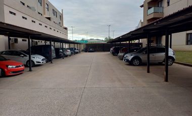 Duplex 2 dorm con cochera en Arguello con pileta, quincho con asador y SUM