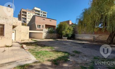 Casa en  Alquiler en centro de Cipolletti ideal para proyectos comerciales consultorios médicos oficinas comerciales