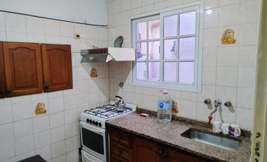 PH en Tte. J. A. Rangugni al 3700, Remedios de Escalada