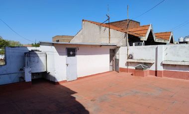 PH en Tte. J. A. Rangugni al 3700, Remedios de Escalada